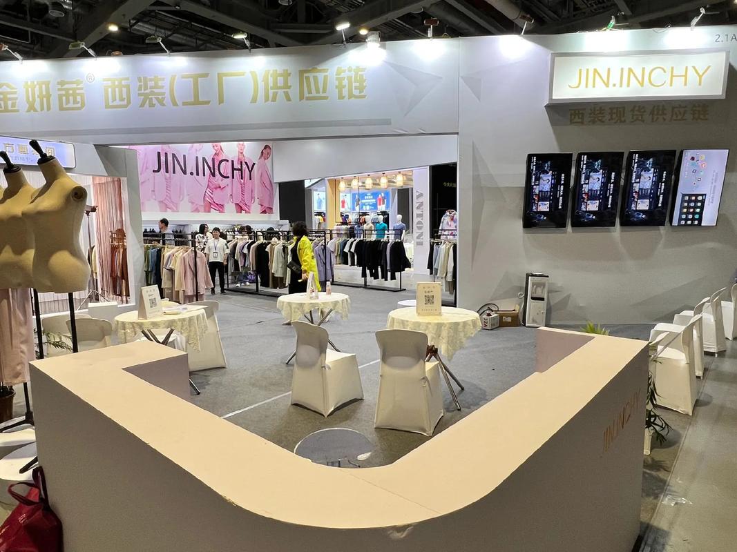 上海服裝展會 美麗經濟新地標，化妝品銷售強勢增長